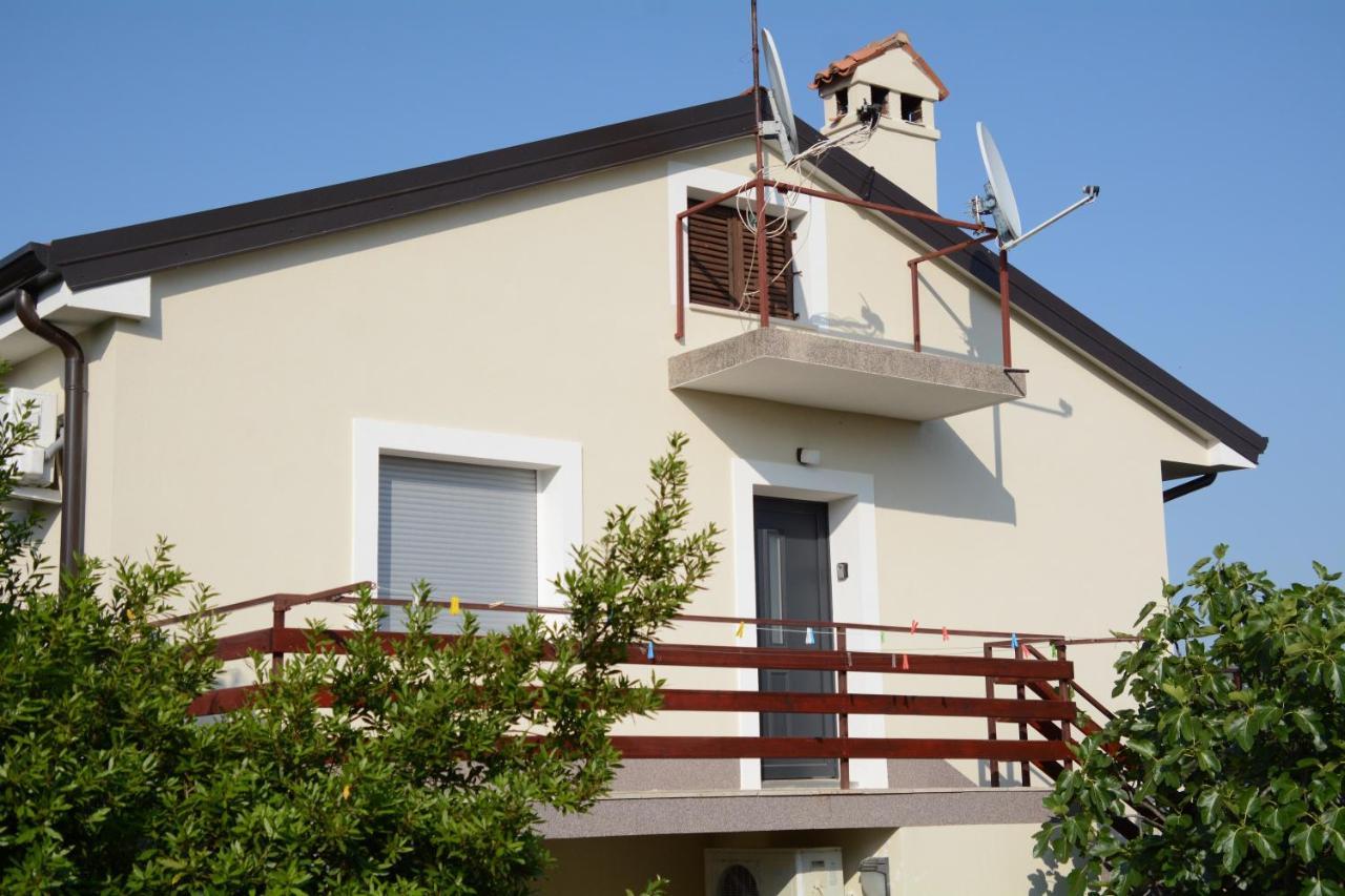 Garden Apartment Braut Kornić Extérieur photo